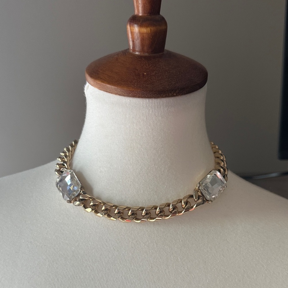 Elegant Gold Chain Necklace with Crystal Accents